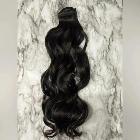 22 Inch Dark Brown Wavy Clip in Hair Extensions - Picture 3 of 10